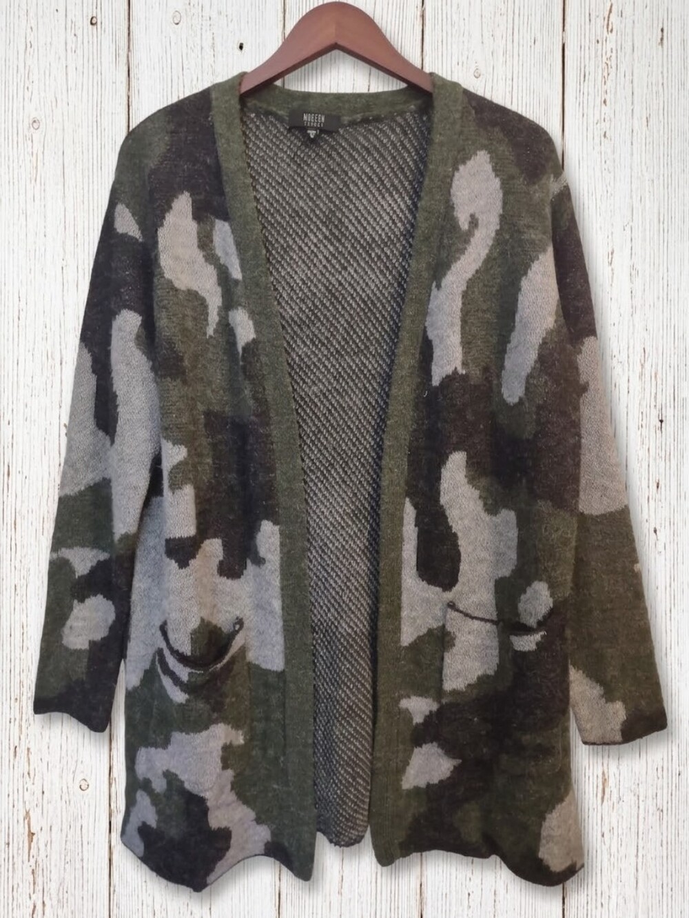 Modern Canvas Women's Medium Camo Open Front Knit Cardigan Sweater with Pockets